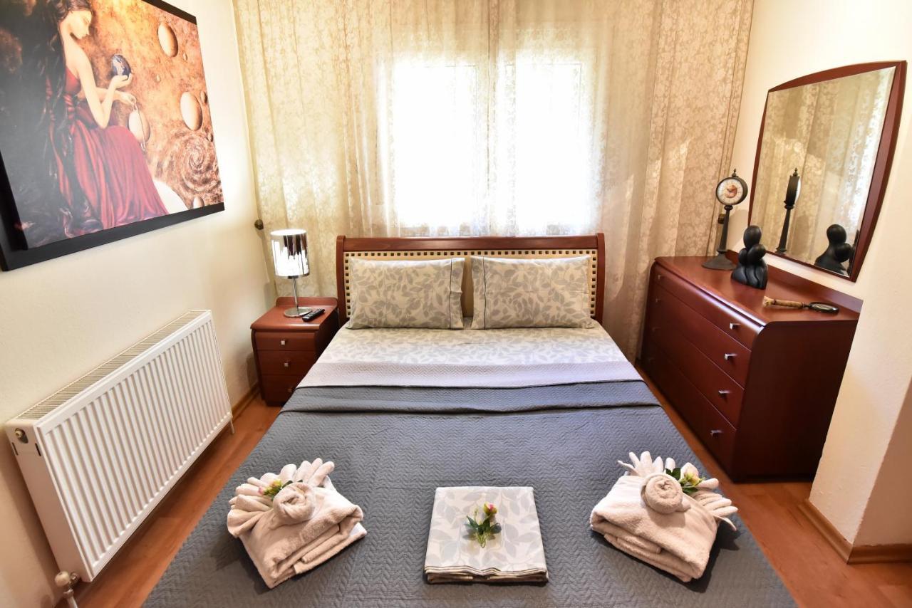 Apartament Holiday Blue PalaiónTsiflíkion Zewnętrze zdjęcie